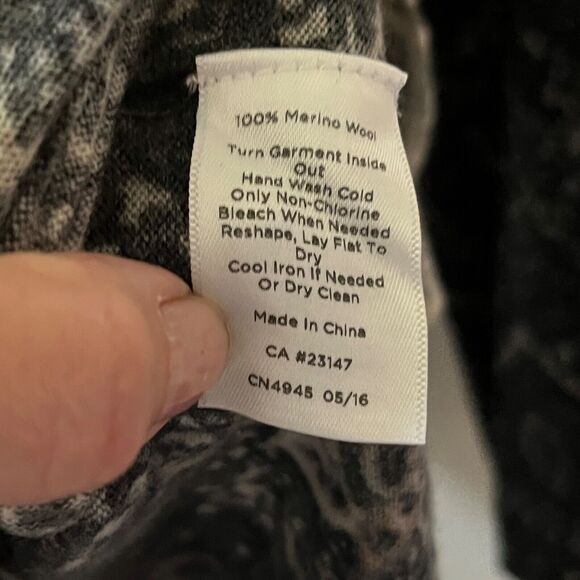 Talbots Woman Sweater Black Brown Design Merino Wool Thin Knit NEW $99 X (12) - Picture 5 of 6